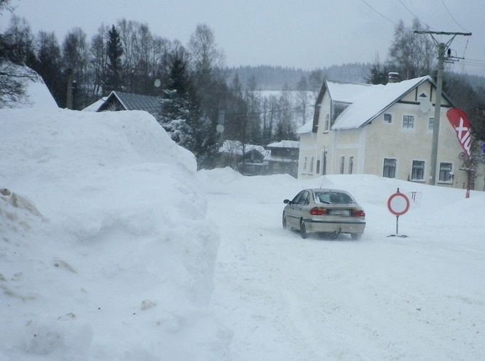 Uzavírka silnice Deštné - Kounov