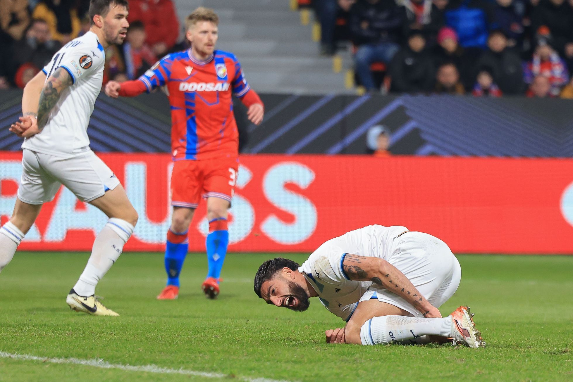 Samuel Gigot v zápase EL Viktora Plzeň - Lazio