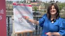 Předsedkyně SOCDEM Jana Maláčová na snímku z dubna 2025 při zahájení předvolební kampaně, kdy dává lidem na vybranou mezi bydlením a zbrojením.