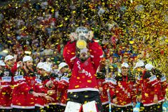 Hokejisty Kanady povede na MS za obhajobou trenér Peters