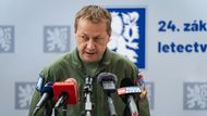 "Jedním z klíčových úkolů letky je také služba pátrání a záchrany Search and Rescue, kterou držíme nepřetržitě," uvedl před novináři brigádní generál a velitel základny Jaroslav Falta.