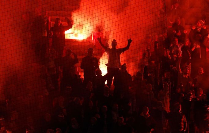 Fanoušci švédského klubu při zápase Evropské ligy Slavia Praha - Malmö