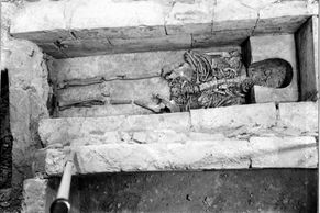 Tajemný hrob na Hradě. Tisíciletá kostra patří kněžně, nebo záhadnému Přemyslovci