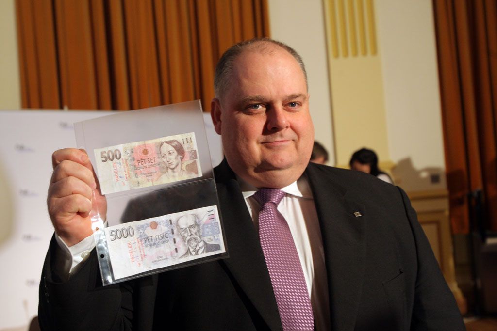 ČNB ukázala padělky za rok 2011