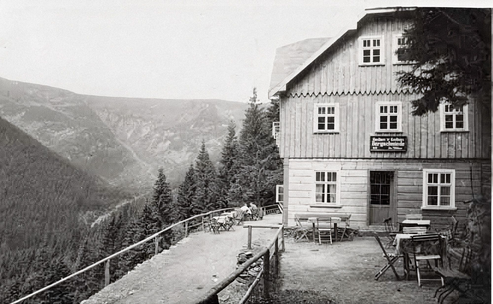 Bouda Kovárna, Krkonoše, Zaniklé boudy, Zaniklé chaty, hory, historie, Domácí