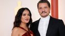 Herci Salma Hayeková a Pedro Pascal.