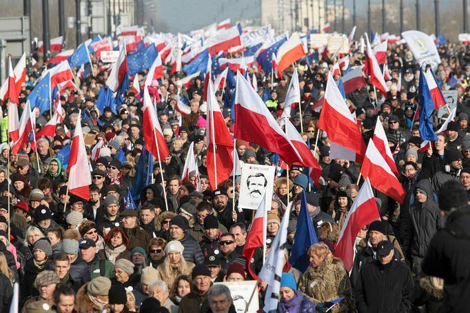 Demonstrace ve Varšavě 27. února 2016.