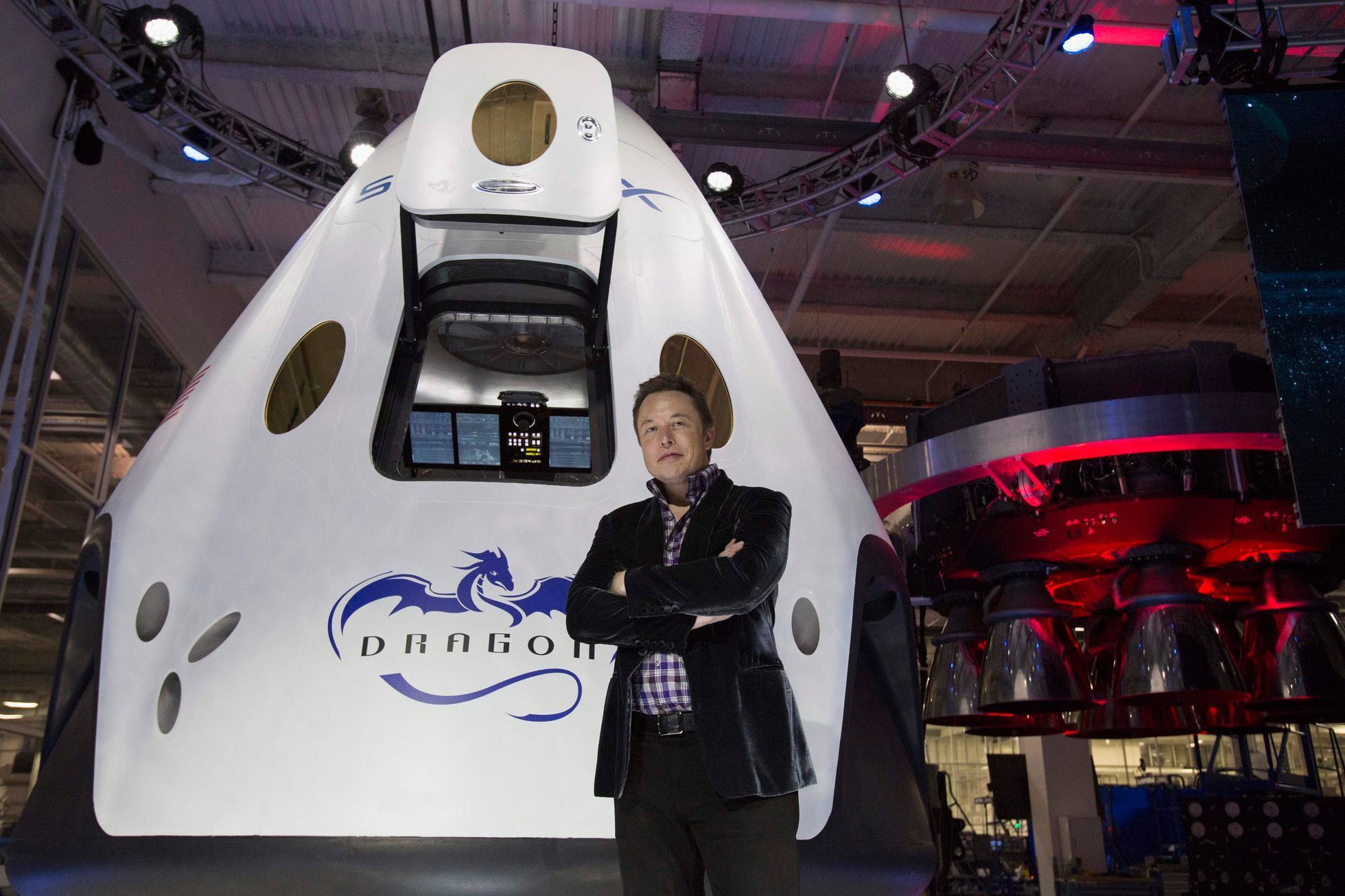 Space X představila Dragon 2
