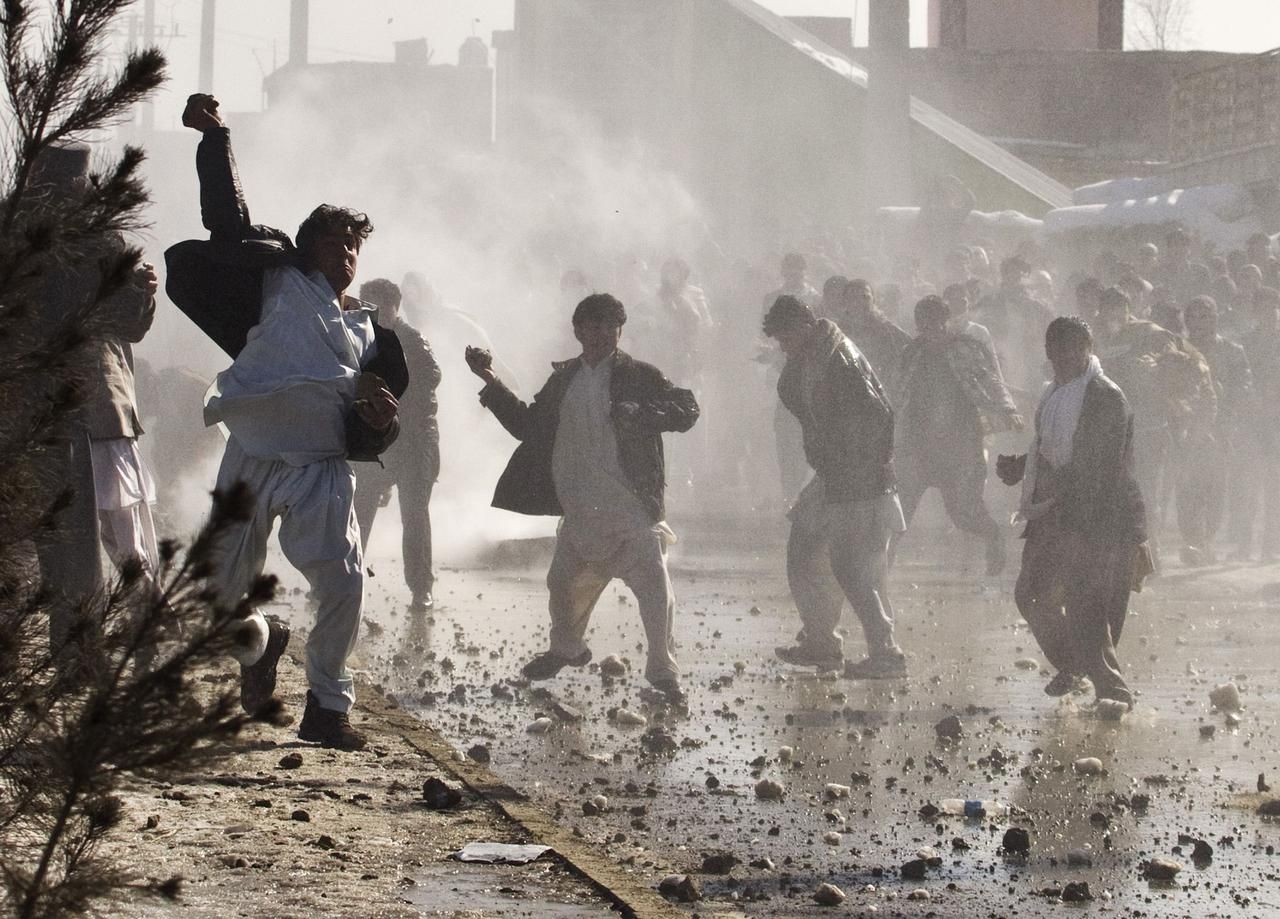 Afghánci protestovali proti pálení koránu na základně USA