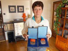 Květa Jeriová-Pecková se představovat voličům nemusí. Medaile ze sarajevské olympiády mluví za ní.