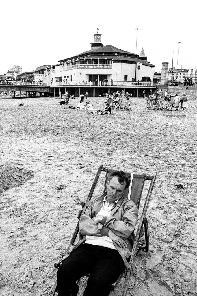 Vladimír Birgus: Fotografie z výstav Červená a modrá a Černá a bílá, pořádaných k jeho jubileu (70. let, rok 2024)