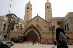 Egyptské policii se přihlásil muž, který je podezřelý z útoků na koptské kostely