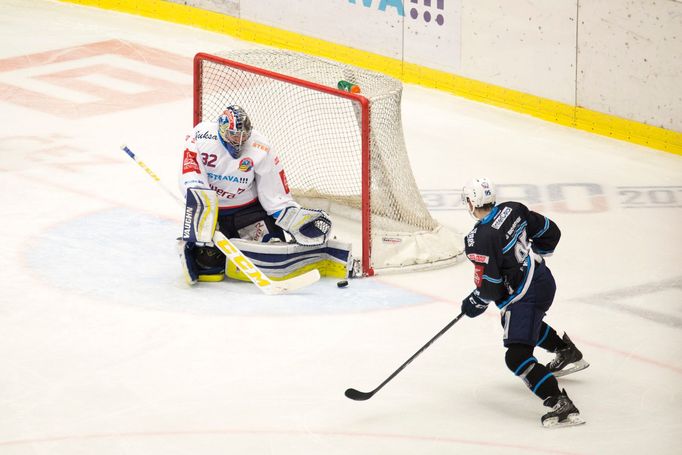 ELH, Vítkovice-Plzeň: Patrik Bartošák (32) - Miroslav Indrák (95)