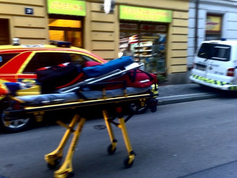 Částečně zřícený dům v pražské Soukenické ulici
