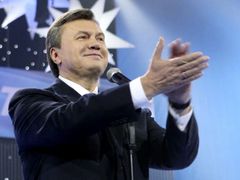 Proti hlasovala Strana regionů ukrajinského prezidenta Viktora Janukovyče (na snímku). 