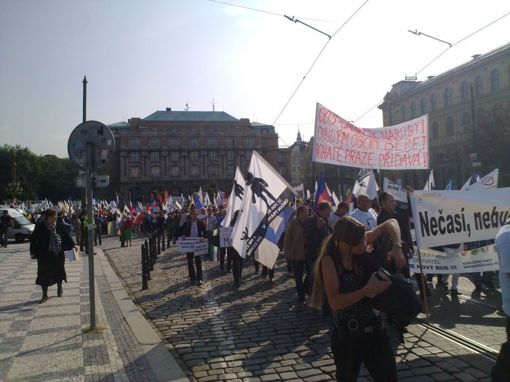 Starostové demonstrovali v Praze