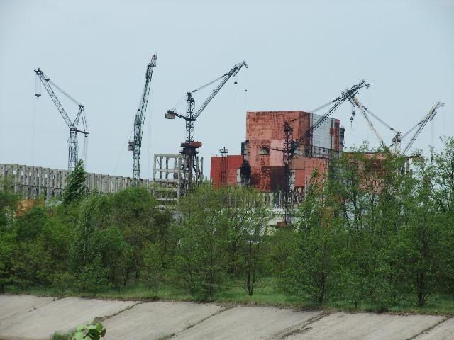 Výstavba reaktorů 5 a 6 nebyla dokončena
