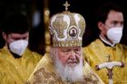 Patriarcha Kirill v moskevské Katedrále Krista Spasitele.
