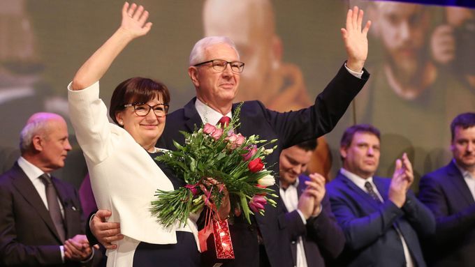 Jiří Drahoš pogratuloval znovuzvolenému Zemanovi.