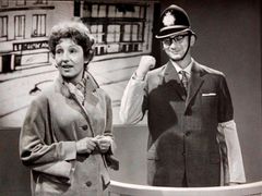 Yvonne Šebesťáková v televizních kurzech angličtiny.
