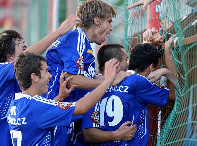 Fotbalisté Sigmy Olomouc slaví gól.