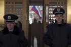 Krym vzývá Putina. Parlament vyvěsil ruskou vlajku