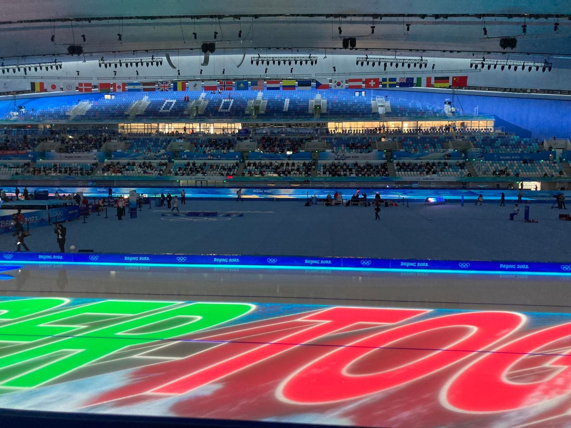 Rychlobruslařská hala před závodem Martiny Sáblíkové na 3000 metrů v Pekingu 2022