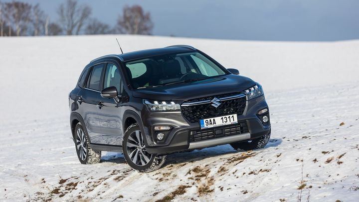 Nejlevnější cesta k pohonu všech kol. Těchto deset modelů podzimní počasí nepřekvapí; Zdroj foto: Suzuki
