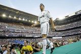 Cristiano Ronaldo se představen fanouškům při úvodním ceremoniálu
