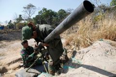 Dělostřelectvo Kambodže zaútočilo na thajskou základnu