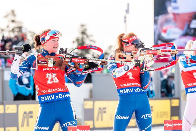 Veronika Vítková a Gabriela Koukalová na SP v Oslu v březnu 2017.