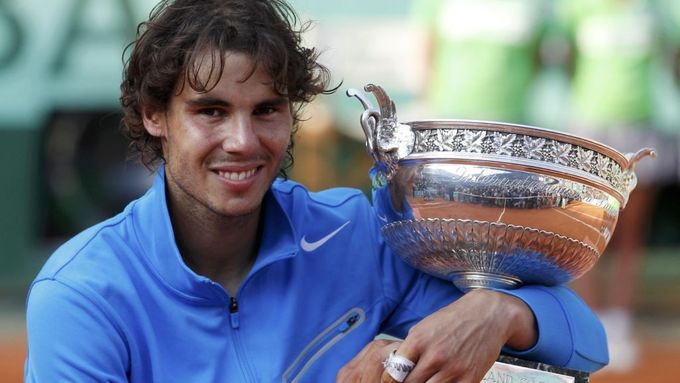 Nadalův triumf na French Open sledoval i Belmondo nebo tenisové legendy