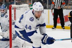 Rutta bude v NHL pokračovat v Tampě, podepsal roční smlouvu
