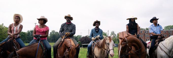 Ivannah-Mercedesová, Lorraine Toussaintová, Idris Elba, Caleb McLaughlin, Jamil Prattis as Paris a Cliff Smith.