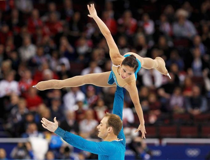 Amanda Evoraová a Mark Ladwig, reprezentanti USA v soutěži sportovních dvojic. Skončili desátí.