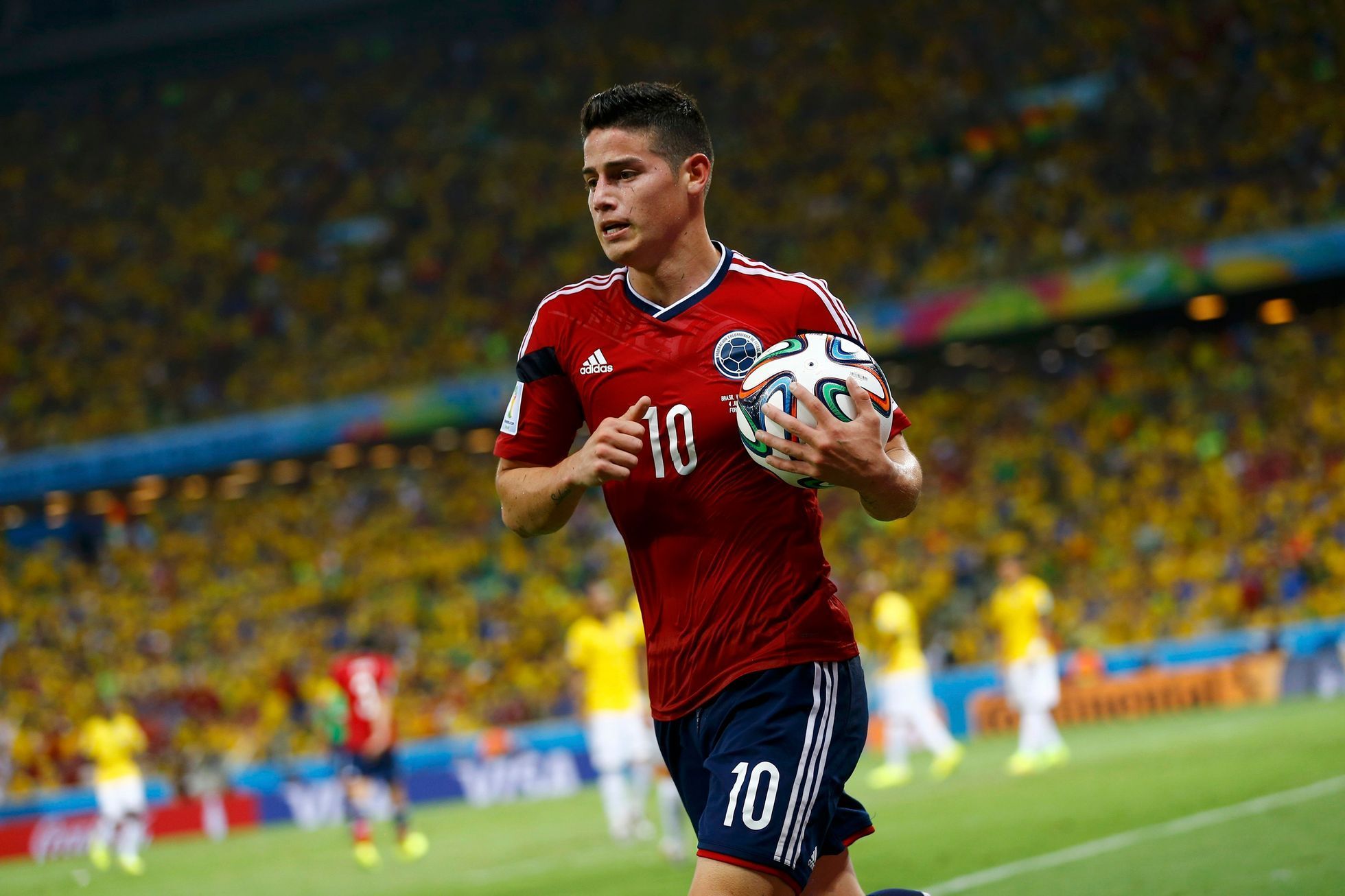 MS 2014, Brazílie-Kolumbie: James Rodriguez slaví gól