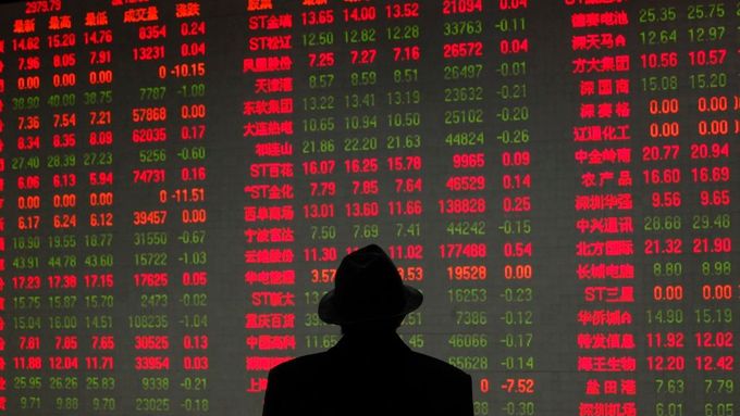 Mnoho Číňanů vydělalo peníze na burze nebo na trhu s realitami. Nyní hledají už menší riziko.