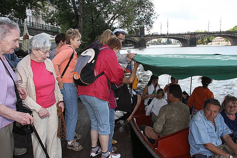 Pražské přívozy na Vltavě