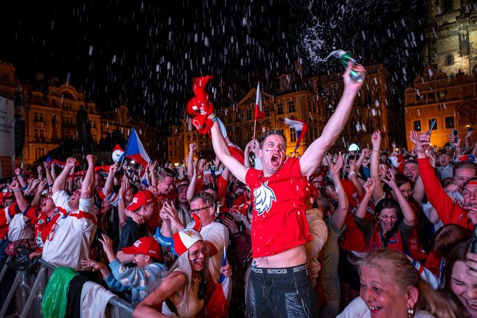 Průřez tvorbou externího fotografa Richarda Horáka za rok 2024.