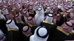 Saúdská Arábie - dav vyjadřuje podporu novému korunnímu princi Najífovi
