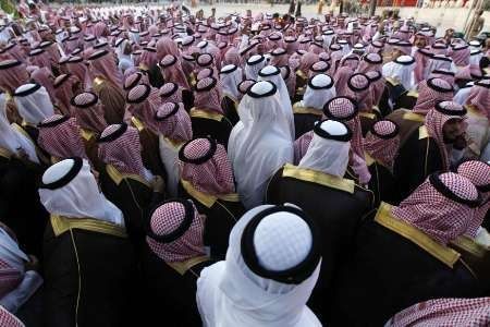 Saúdská Arábie - dav vyjadřuje podporu novému korunnímu princi Najífovi