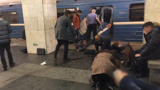 Petrohradské metro krátce po výbuchu