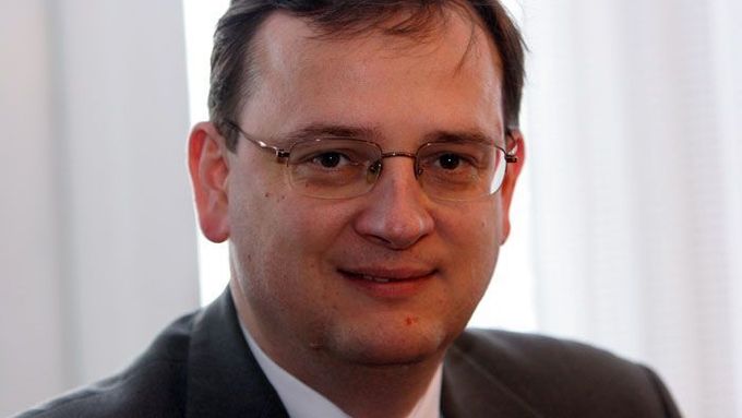 Ministr práce a sociálních věcí Petr Nečas.