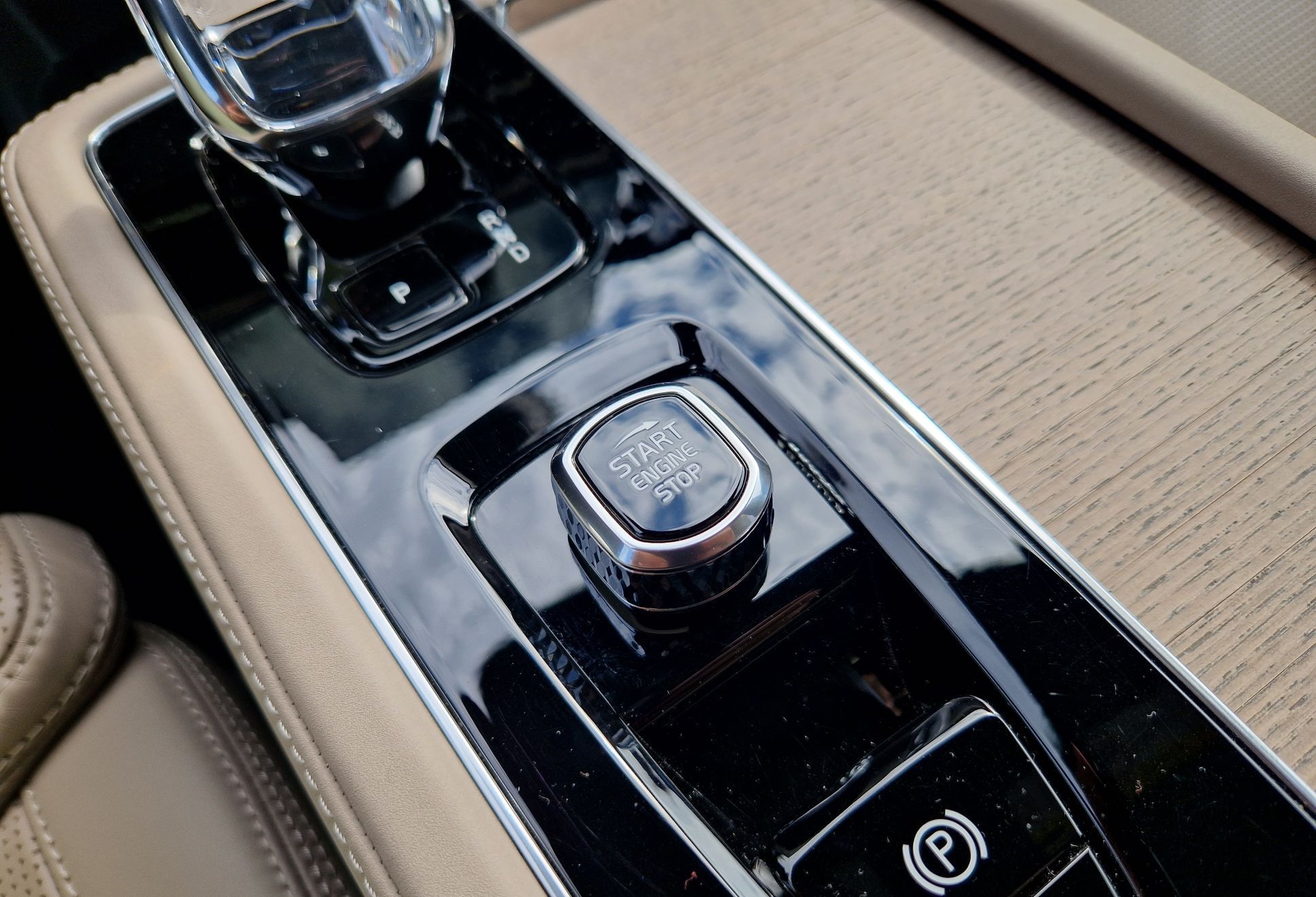 Volvo XC90 T8 AWD