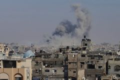 Izrael schválil invazi do města Gazy i výstavbu osad na palestinském Západním břehu