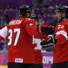 Kanada - Norsko: Patrice Bergeron a Jamie Benn slaví gól