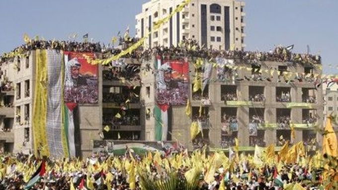 Gaza protestuje: vzpomíná na Arafata