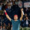 Roger Federer slaví triumf ve finále turnaje v Dubaji nad Tomášem Berdychem