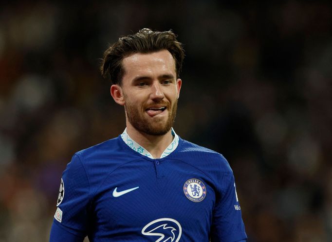 Ben Chilwell z Chelsea poté, co v úvodním čtvrtfinále Ligy mistrů 2022/2023 proti Realu Madrid dostal červenou kartu