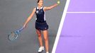 Karolína Plíšková v zápase se Simonou Halepovou na Turnaji mistryň 2019